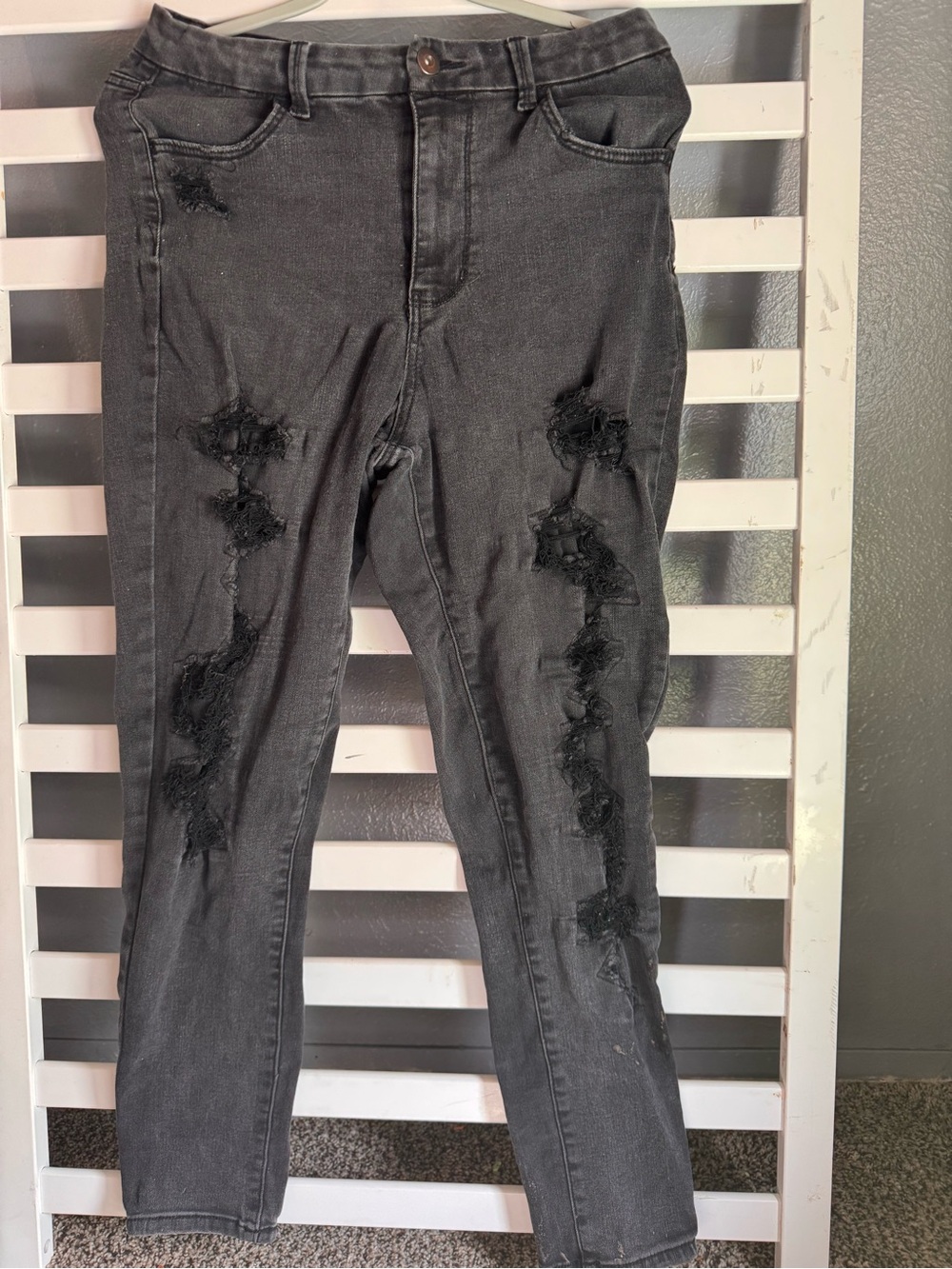 No Boundaries Black Distressed Skinny Jeans
